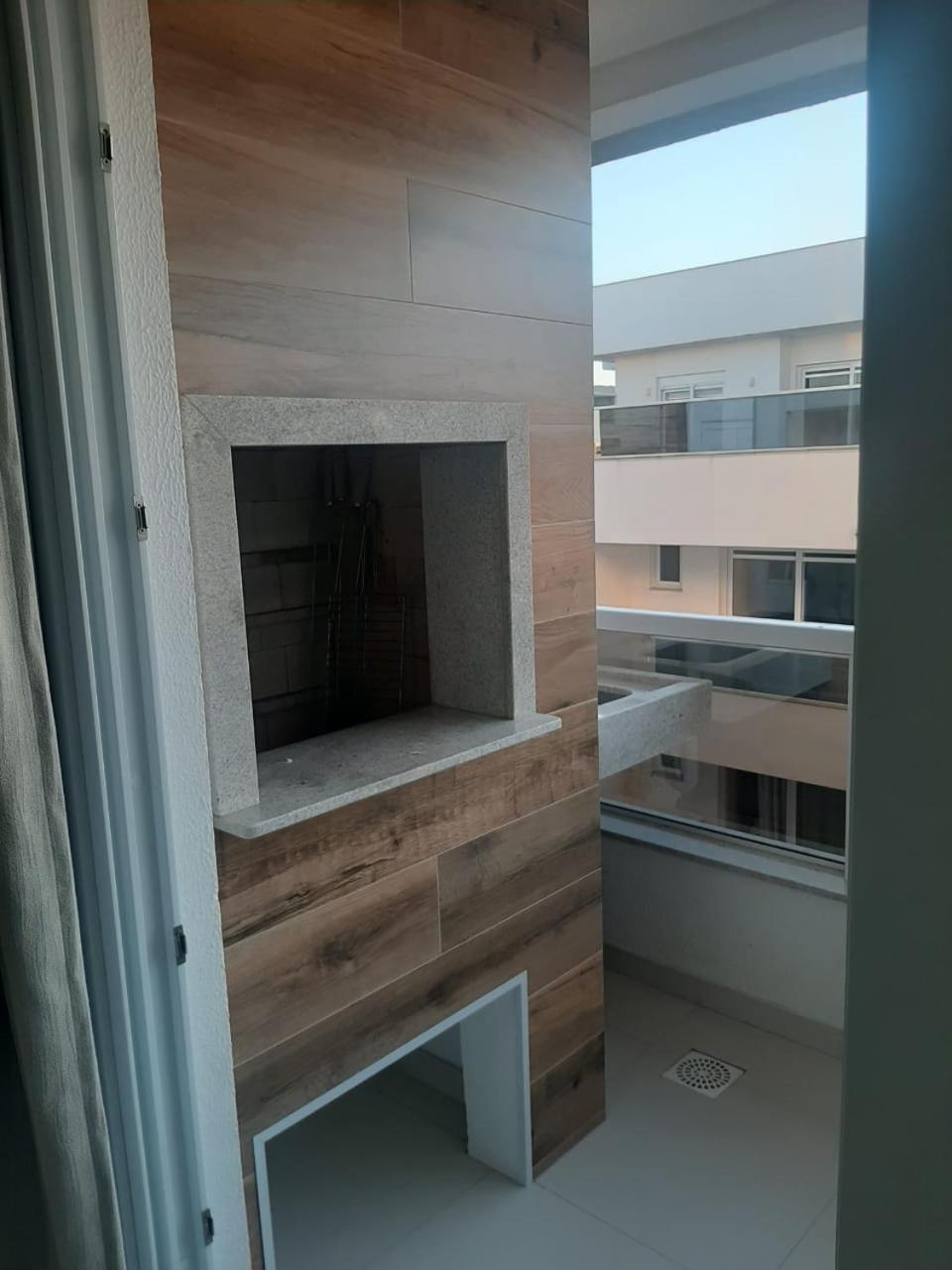 Ingleses Apartamento *